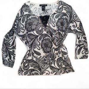 VINTAGE August Silk Black and White Lace Patterned Blouse